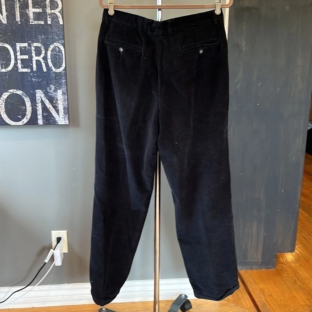 🚣‍♀️🐠Claiborne corduroy pants black cuffed 100% cotton 34 x 32